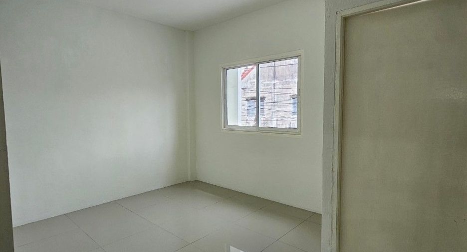 For sale 5 bedrooms townhouse in Mueang Chon Buri, Chonburi