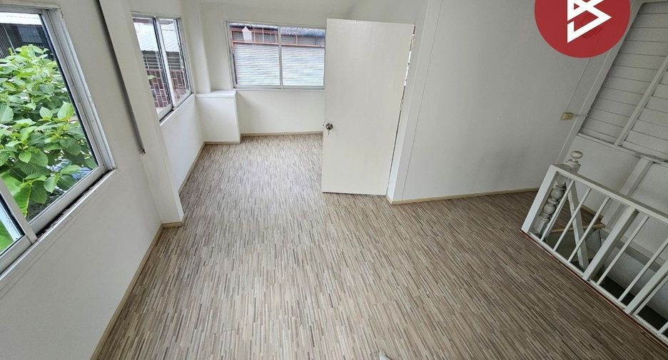 For sale 5 bedrooms townhouse in Mueang Chon Buri, Chonburi