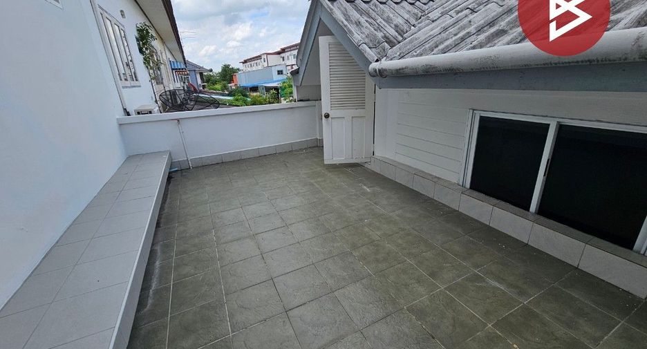 For sale 5 bedrooms townhouse in Mueang Chon Buri, Chonburi