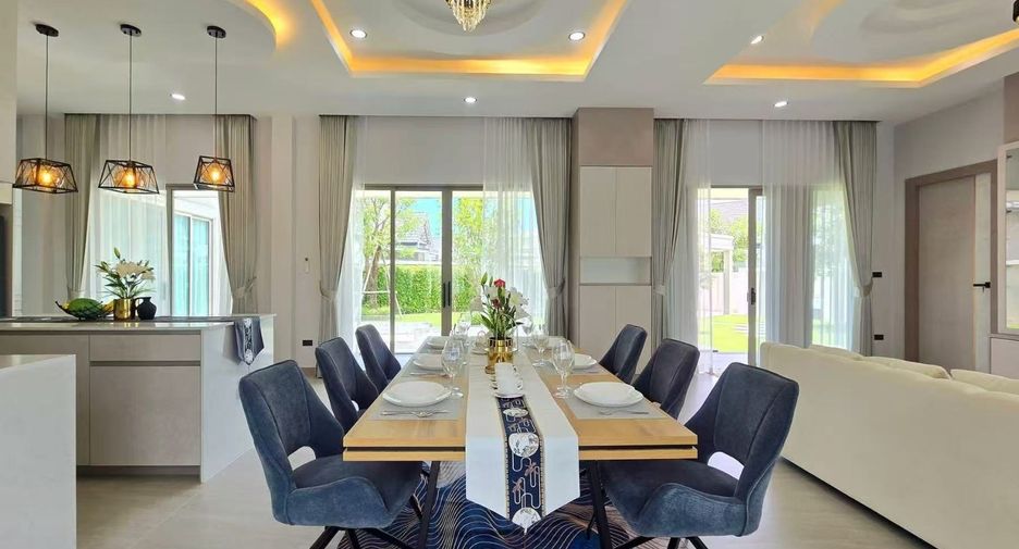 For sale 4 bedrooms house in Bang Lamung, Chonburi