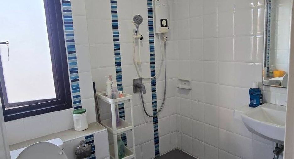 For sale 4 bedrooms house in Ban Bueng, Chonburi