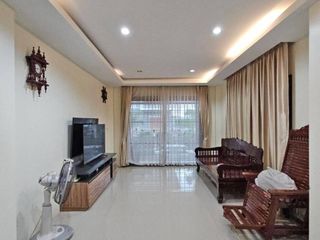 Casa en venta de 4 habitaciones en Ban Bueng, Chonburi