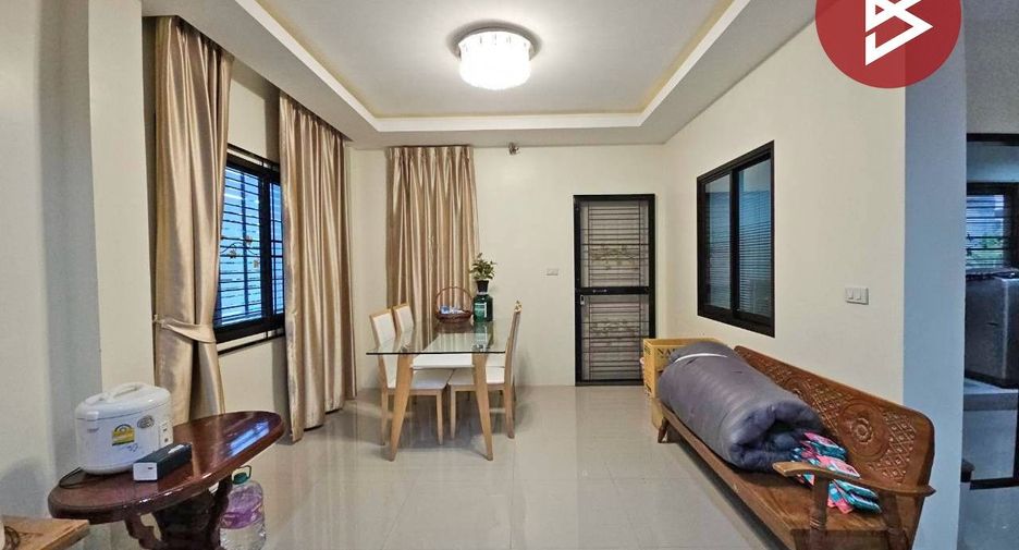 For sale 4 bedrooms house in Ban Bueng, Chonburi