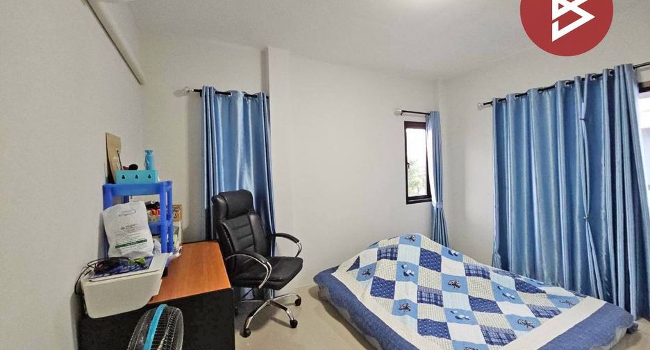 For sale 4 bedrooms house in Ban Bueng, Chonburi