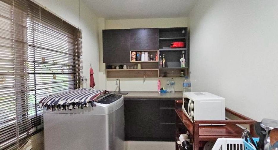 For sale 4 bedrooms house in Ban Bueng, Chonburi