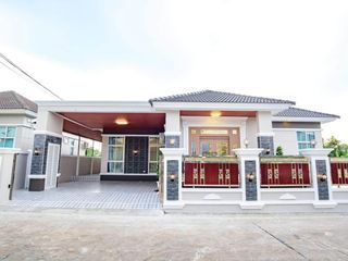 À louer 3 chambres maison à Bang Lamung, Chonburi