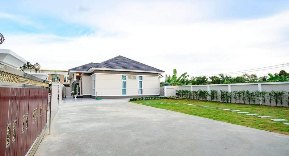 À louer 3 chambres maison à Bang Lamung, Chonburi