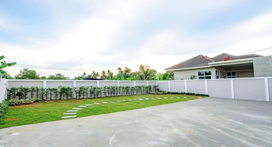 À louer 3 chambres maison à Bang Lamung, Chonburi