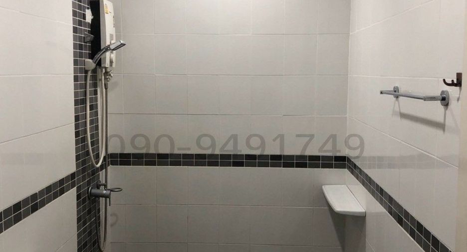 Аренда 4 спальни таунхаус в Сапхан Сунг, Бангкок