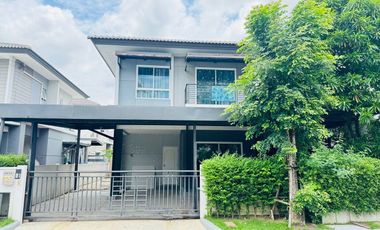 For sale 4 bedrooms house in Khlong Sam Wa, Bangkok