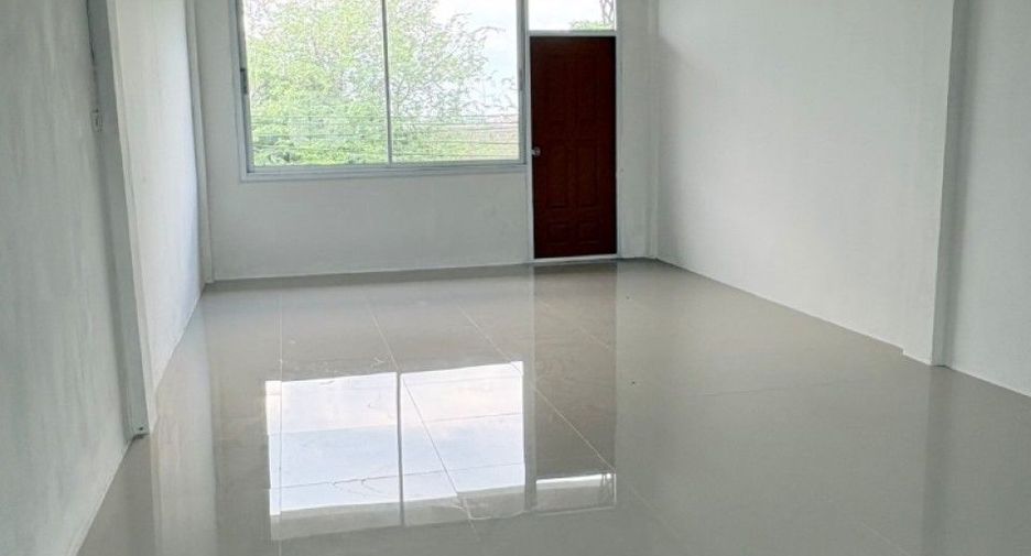 Local comercial en venta de 2 habitaciones en Bang Khen, Bangkok