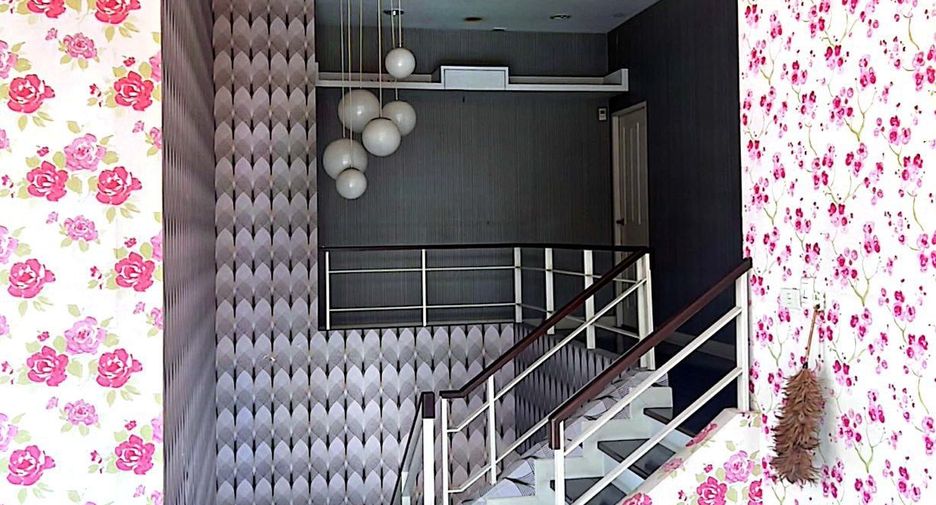 À vendre 5 chambres maison à Phasi Charoen, Bangkok