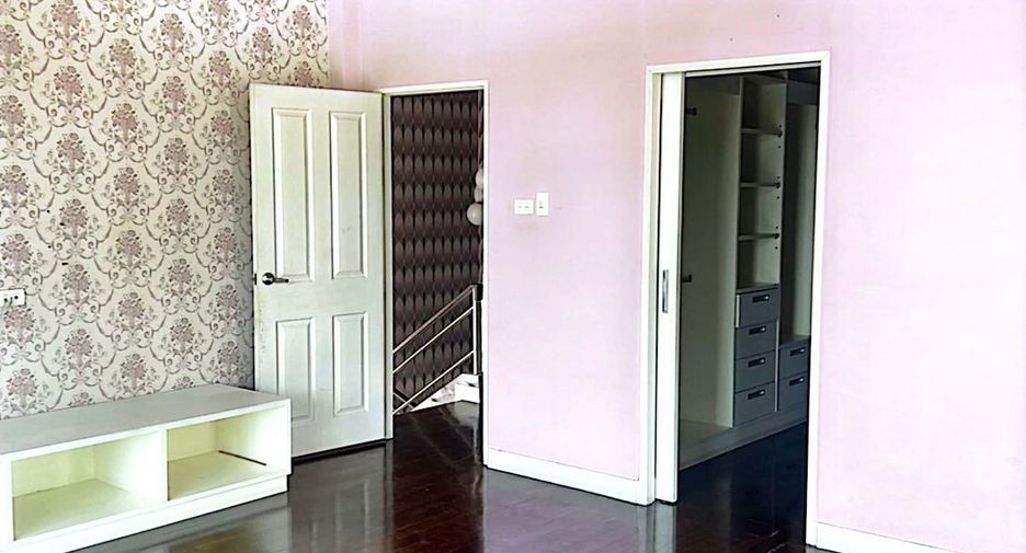 À vendre 5 chambres maison à Phasi Charoen, Bangkok