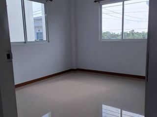 Casa en venta de 3 habitaciones en Nong Chok, Bangkok