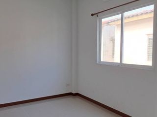 Casa en venta de 3 habitaciones en Nong Chok, Bangkok