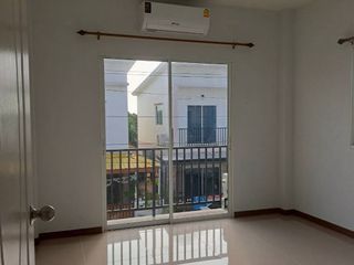 Casa en venta de 3 habitaciones en Nong Chok, Bangkok