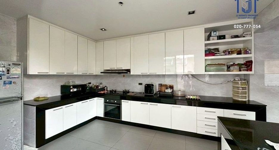 For sale 6 bedrooms house in Bueng Kum, Bangkok