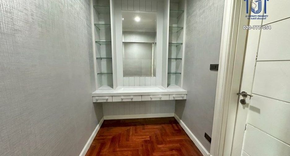 For sale 6 bedrooms house in Bueng Kum, Bangkok