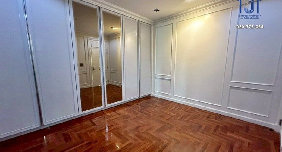 For sale 6 bedrooms house in Bueng Kum, Bangkok