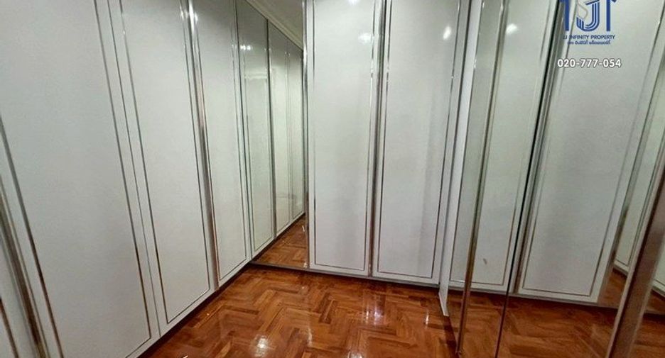 For sale 6 bedrooms house in Bueng Kum, Bangkok