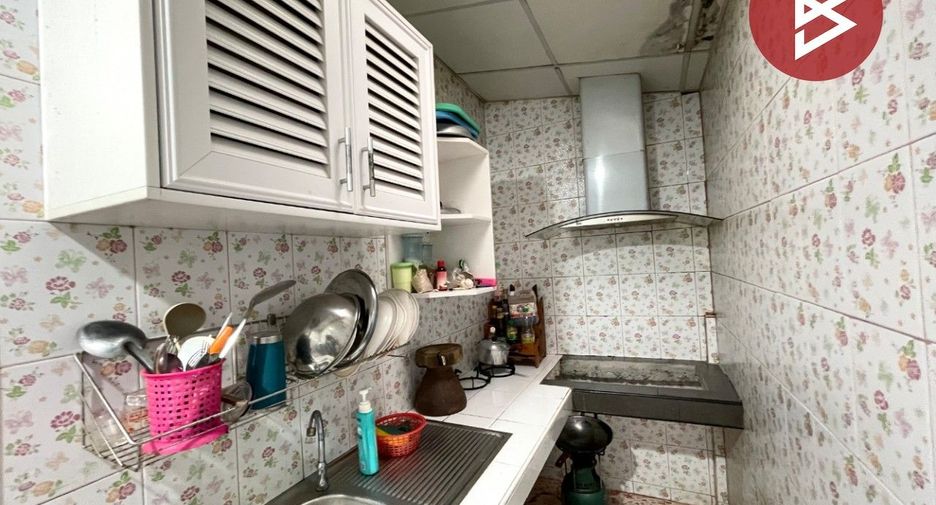 For sale 2 bedrooms townhouse in Mueang Chon Buri, Chonburi