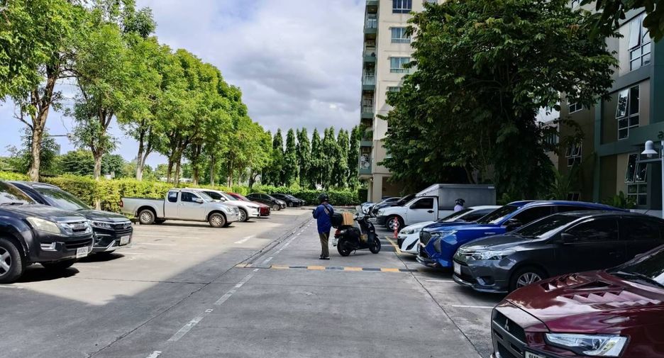 For sale 1 bed condo in Bang Kapi, Bangkok