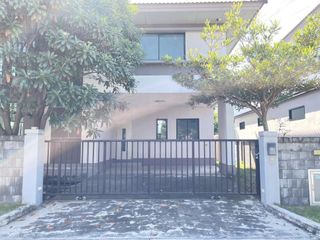 For sale 4 bedrooms house in Lat Krabang, Bangkok
