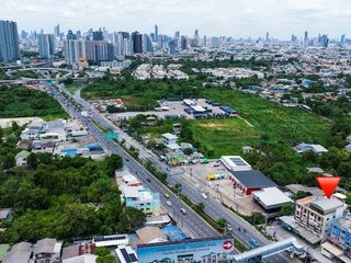 Reihenhaus zum Kauf mit Studio in Chom Thong, Bangkok