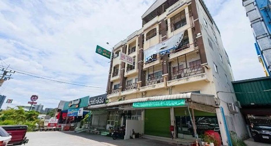 For sale studio townhouse in Chom Thong, Bangkok
