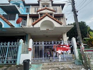 出售 4 卧室 联排别墅 在 Bang Khae, 曼谷