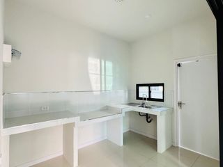 Casa en venta de 4 habitaciones en Khlong Sam Wa, Bangkok