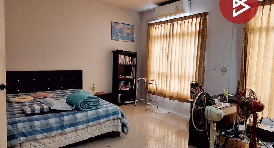 For sale 3 bedrooms townhouse in Mueang Nakhon Si Thammarat, Nakhon Si Thammarat