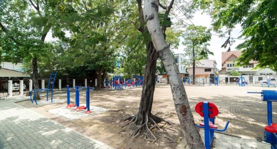 Продажа Участок в Mueang Samut Prakan, Самутпракан