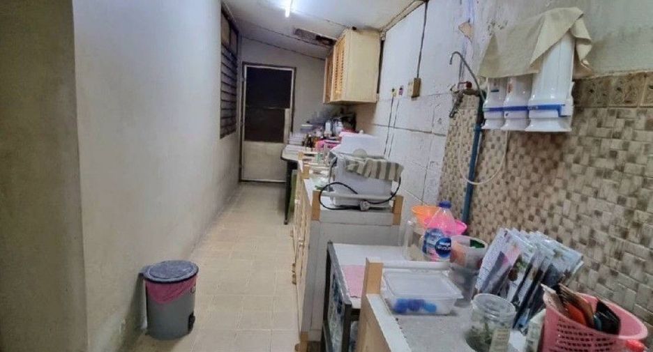 出售 6 卧室 独立屋 在 Huai Khwang, 曼谷