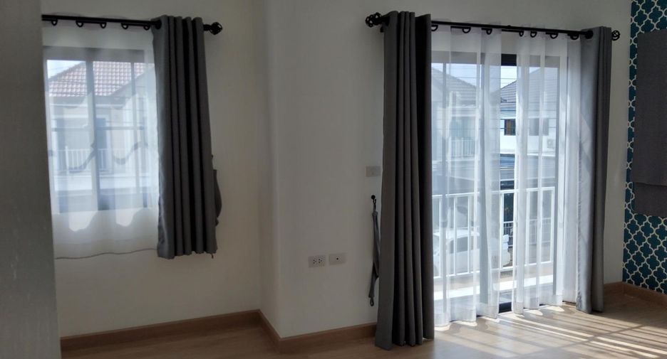 Haus zum Kauf mit 4 Zimmer in Bang Khun Thian, Bangkok
