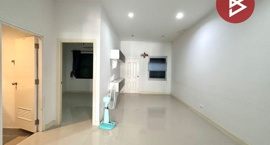 For sale 2 bedrooms townhouse in Phanat Nikhom, Chonburi