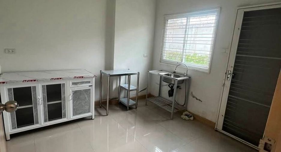 For rent and for sale 3 bedrooms house in Si Racha, Chonburi