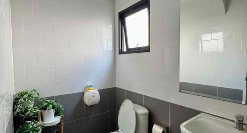 Haus zum Kauf mit 4 Zimmer in Bang Khun Thian, Bangkok
