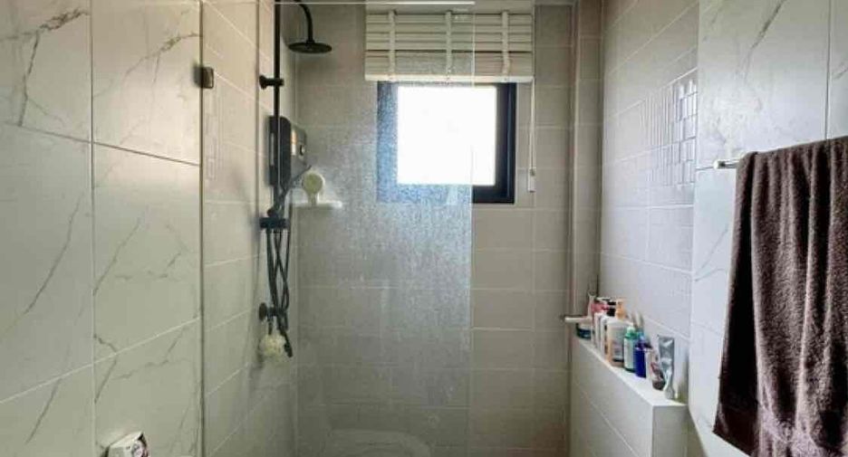 Haus zum Kauf mit 4 Zimmer in Bang Khun Thian, Bangkok