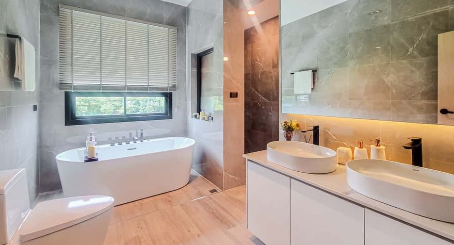 Casa en venta de 4 habitaciones en Hang Dong, Chiang Mai