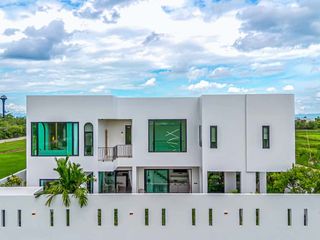 Casa en venta de 4 habitaciones en Hang Dong, Chiang Mai