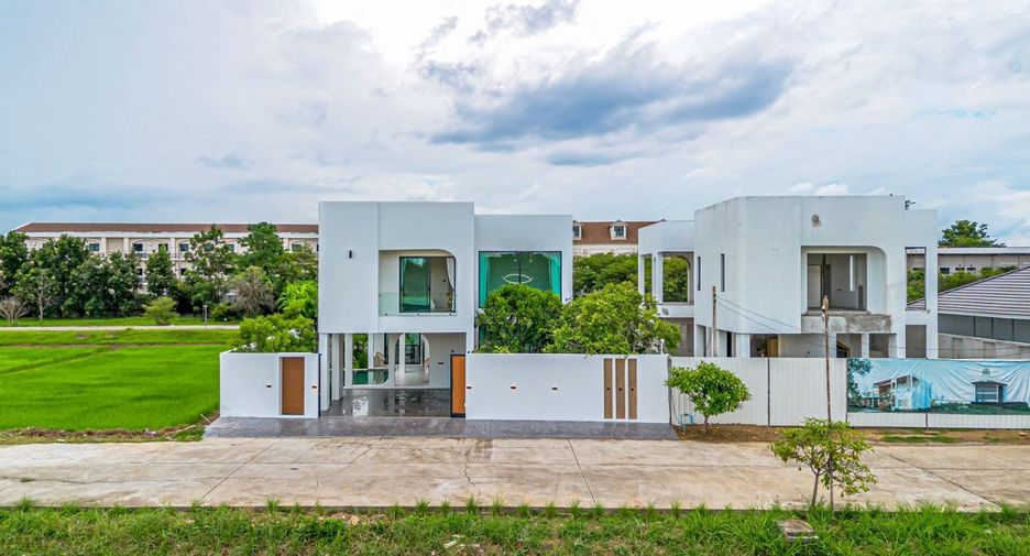 Casa en venta de 4 habitaciones en Hang Dong, Chiang Mai
