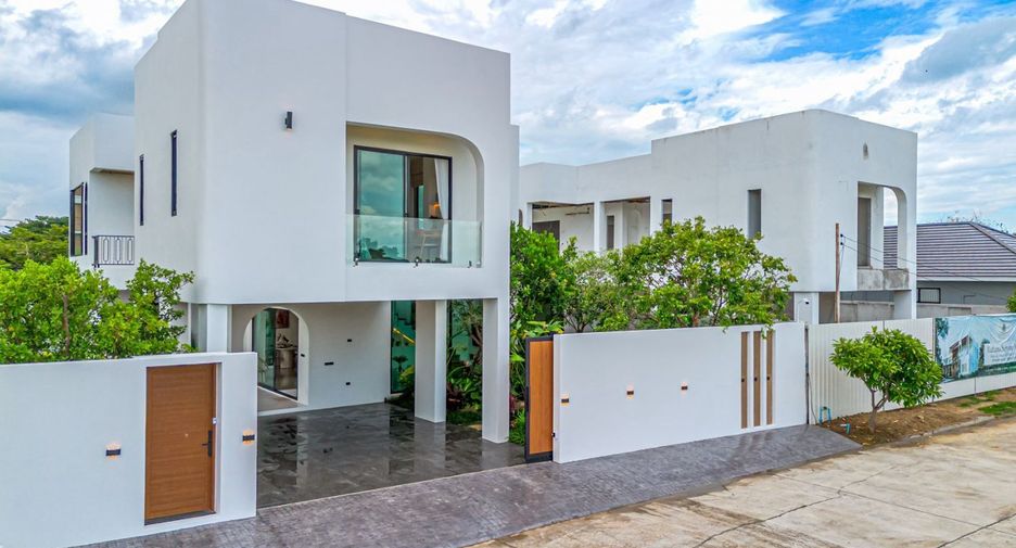 Casa en venta de 4 habitaciones en Hang Dong, Chiang Mai