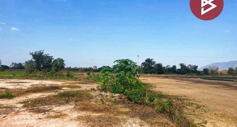 Grundstück zum Kauf in Sawang Arom, Uthai Thani