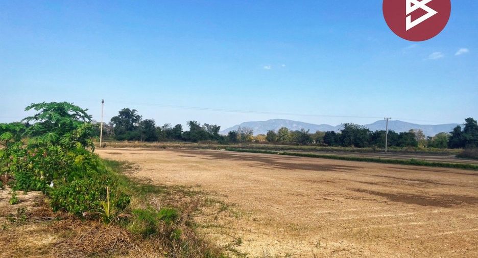 Grundstück zum Kauf in Sawang Arom, Uthai Thani