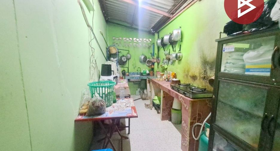 For sale 4 bedrooms townhouse in Nong Chok, Bangkok