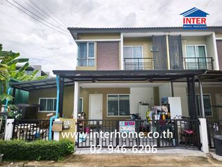 For sale 5 bedrooms townhouse in Mueang Pathum Thani, Pathum Thani
