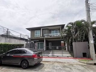 For sale 4 bedrooms house in Bang Khae, Bangkok