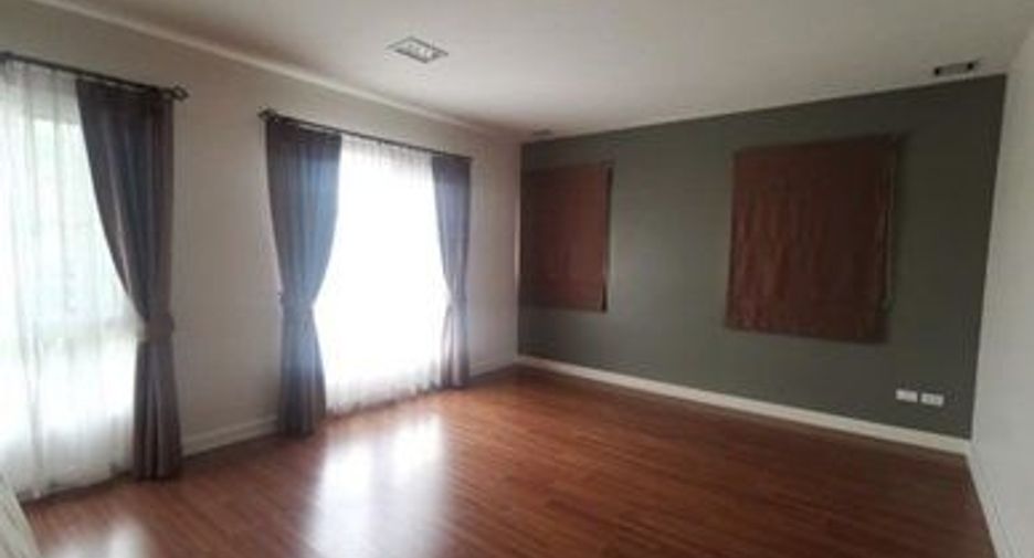 For sale 4 bedrooms house in Bang Khae, Bangkok