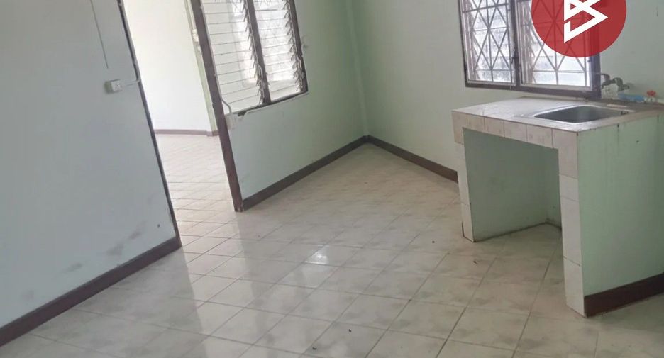 For sale 2 bedrooms townhouse in Si Racha, Chonburi